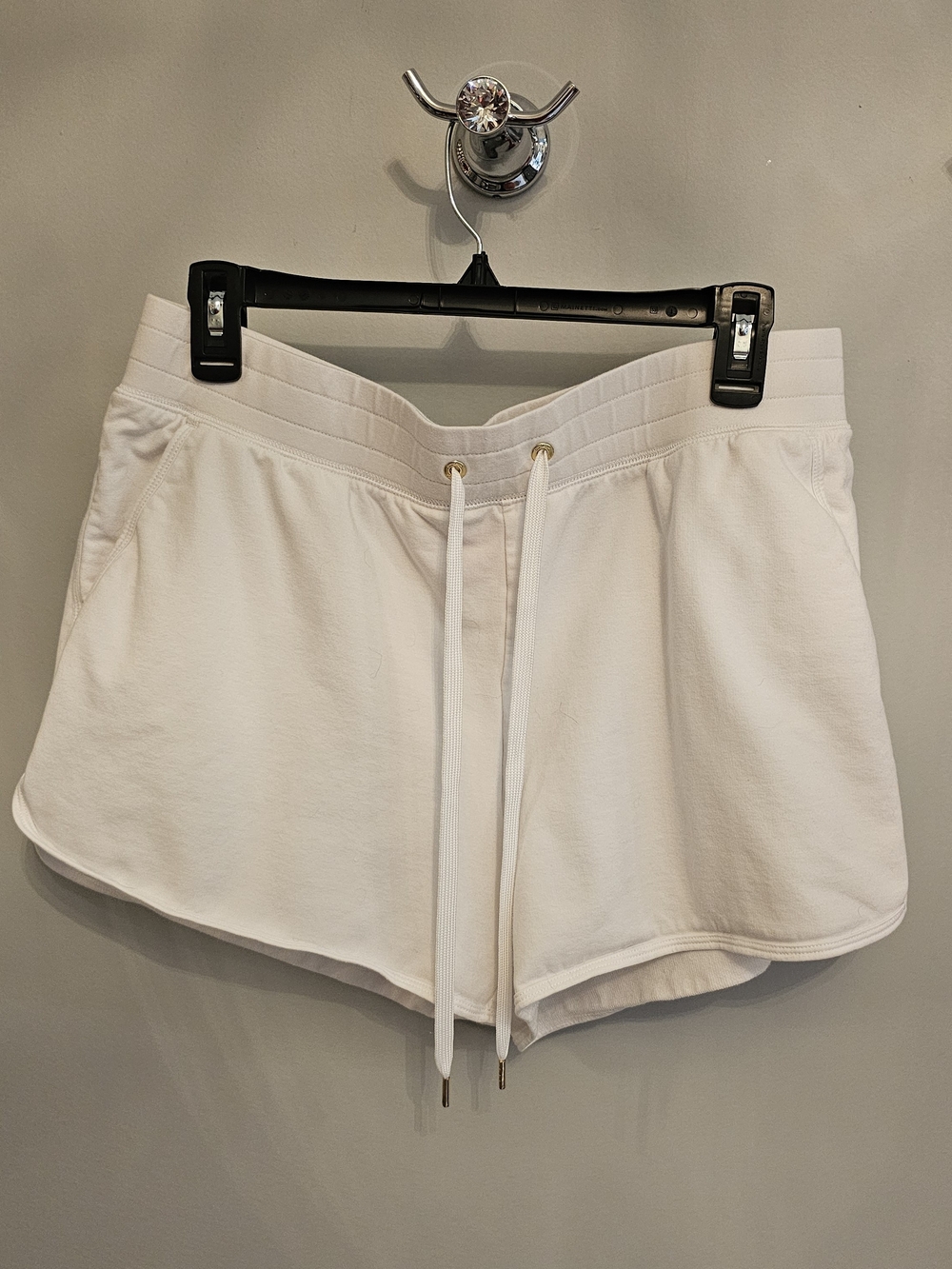 Lilly Pulitzer White Shorts Size Large | Cotton Modal Blend